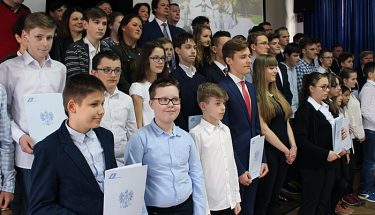 Uczniowie, uczestnicy konkursu „Losy żołnierza i dzieje oręża polskiego”