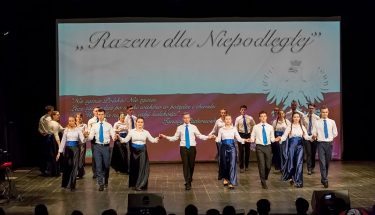 Koncert "Razem dla Niepodległej". ZS nr 3 w Kutnie