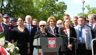 Wojewoda Łódzki, Prezydent Łodzi i Kurator Oświaty podczas święta 3 maja